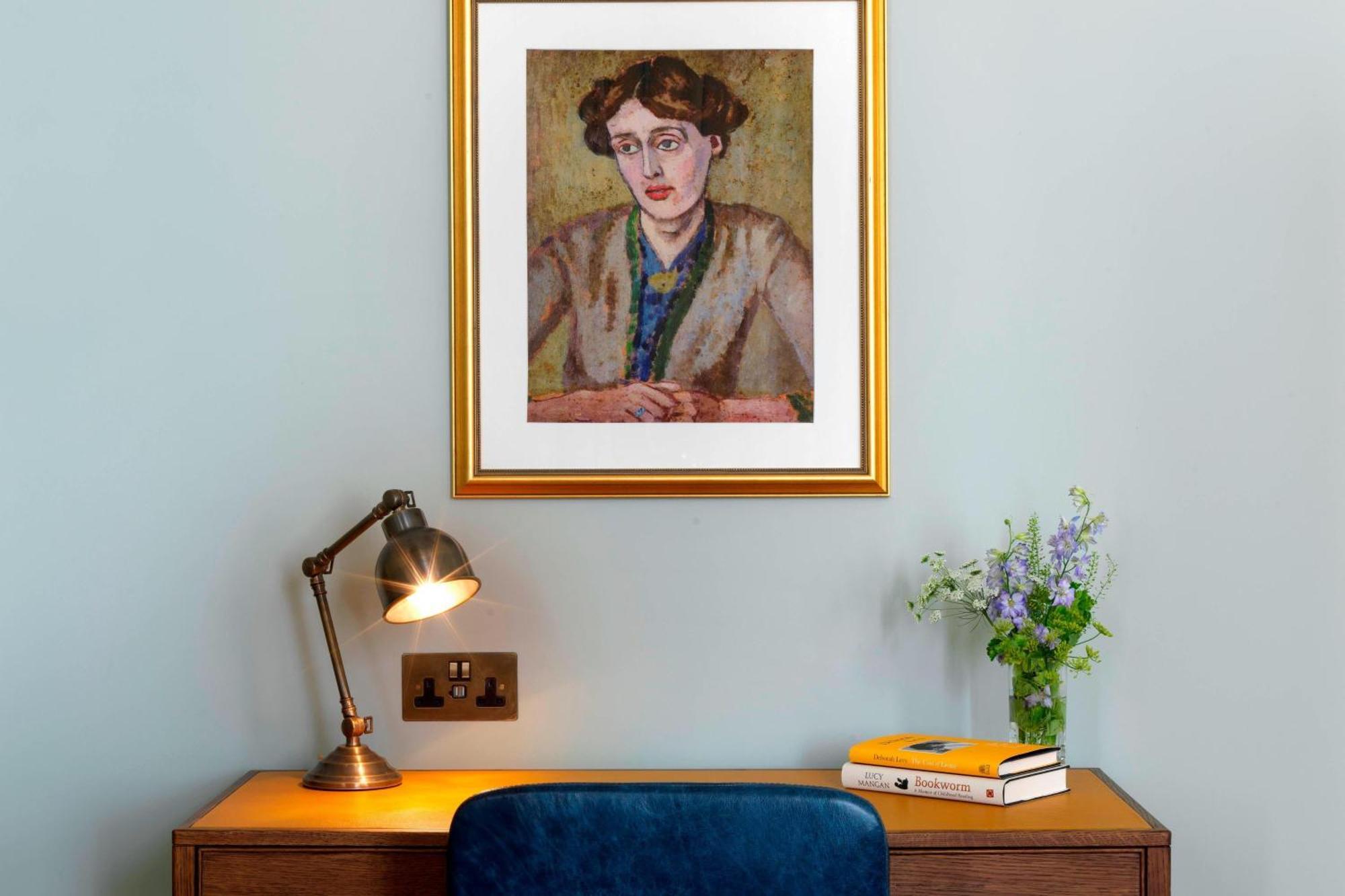 Arms, Autograph Collection Hotel 4*