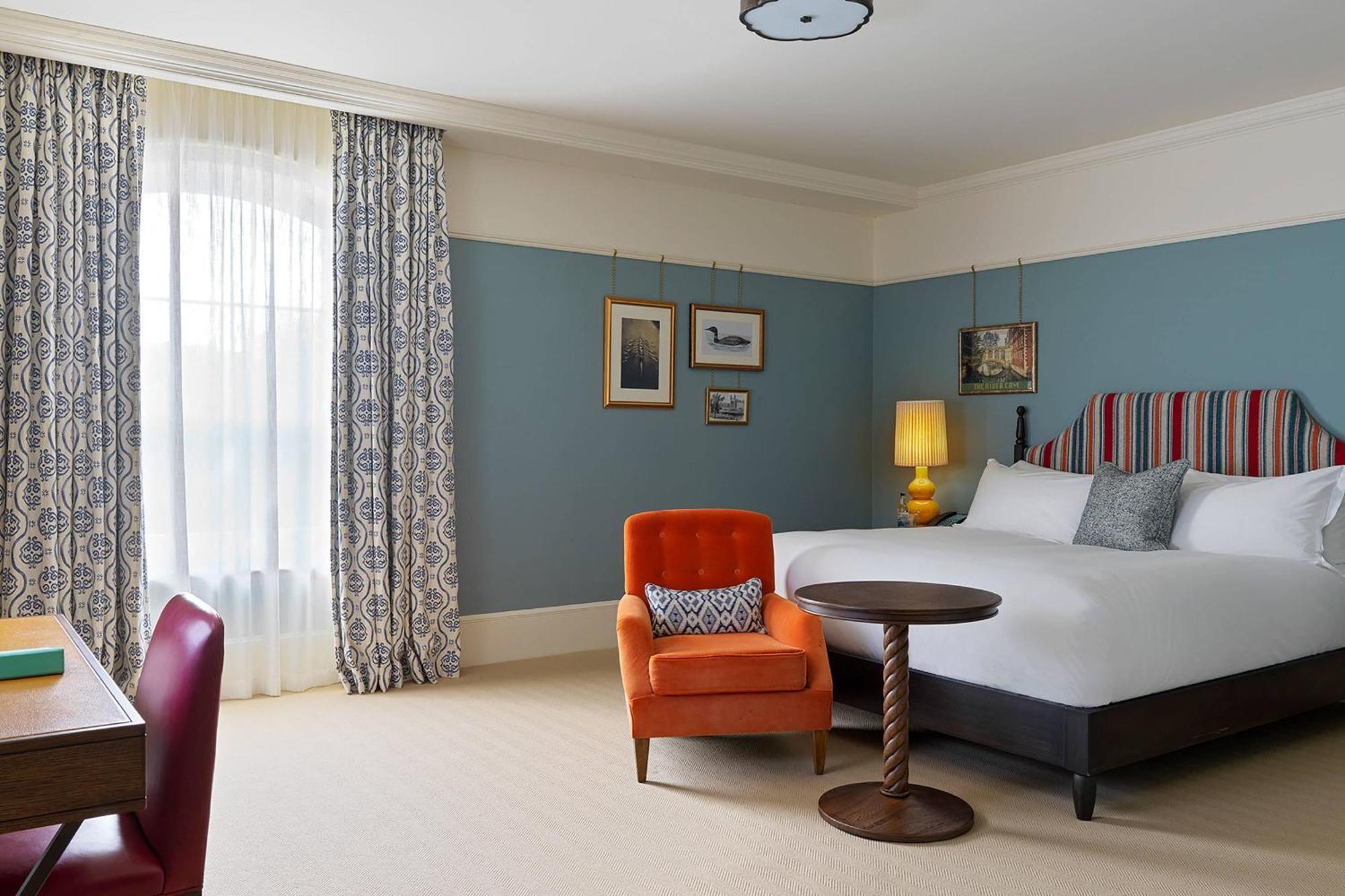 Arms, Autograph Collection 4* Cambridge (Cambridgeshire)