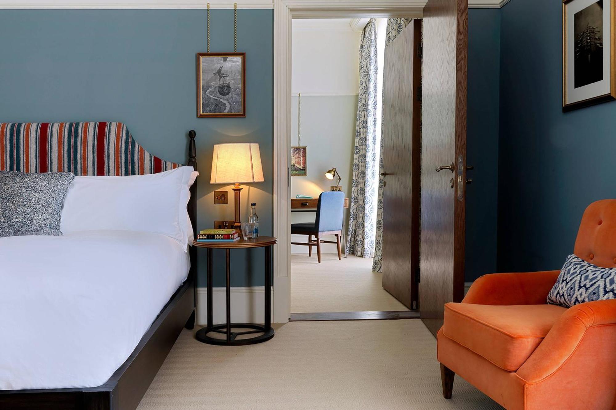 Arms, Autograph Collection Hotel 4*