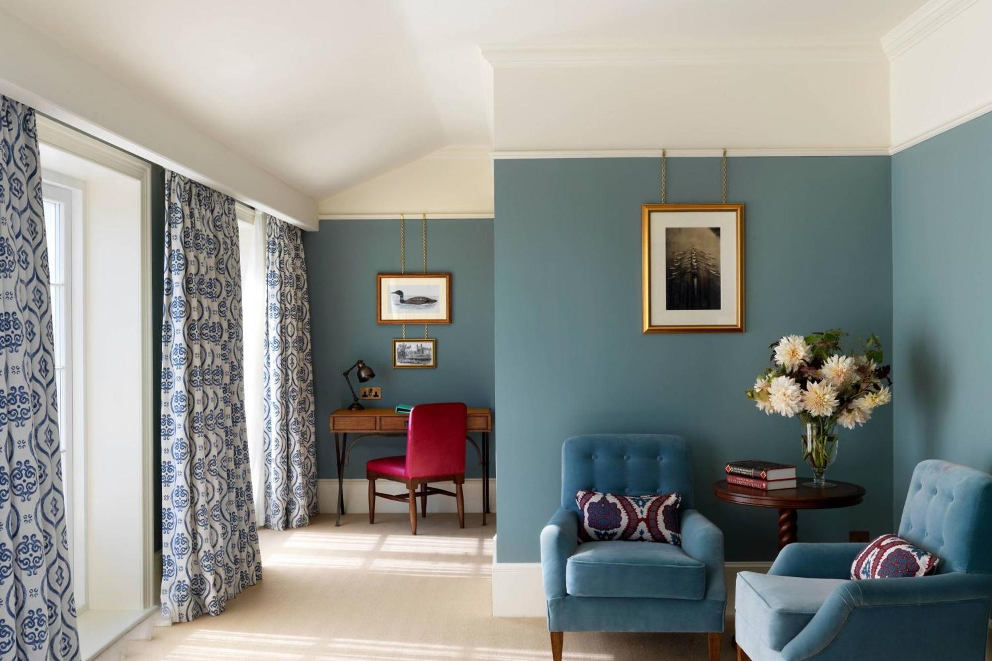 Arms, Autograph Collection Hotel 4*